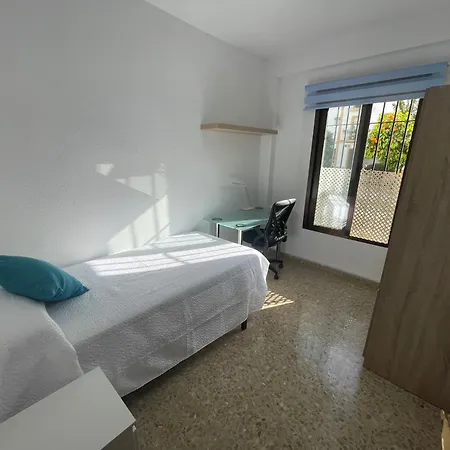Patios Andaluces De San Lorenzo Apartment *